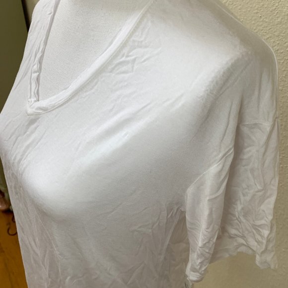 🦄 NEW! Abound XS Washed V-Neck Hi-Lo Tee - Picture 4 of 8